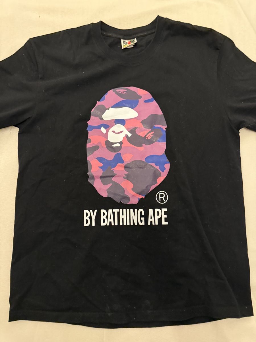 Bape T-shirts: Bape T Shirt – D'occasion à Chur par sil_v7n6