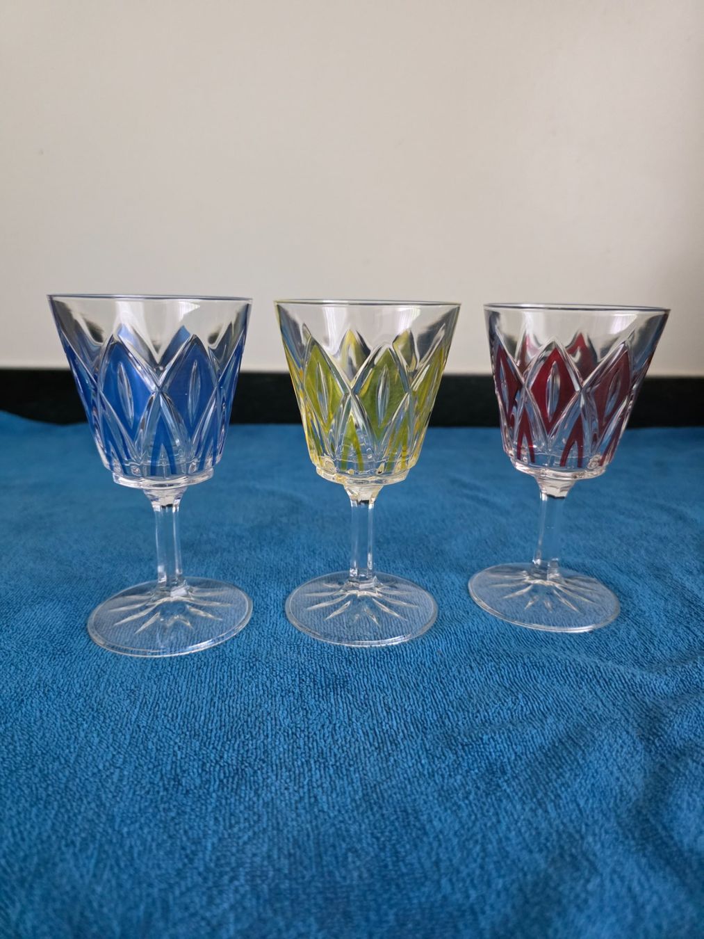 Bicchieri: 3 Art Deco Weingläser verschiedene Farben – Usato da Villmergen venduto da stier74 1