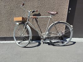 Creme Cycles Caferacer Man LTD, wood & whisky