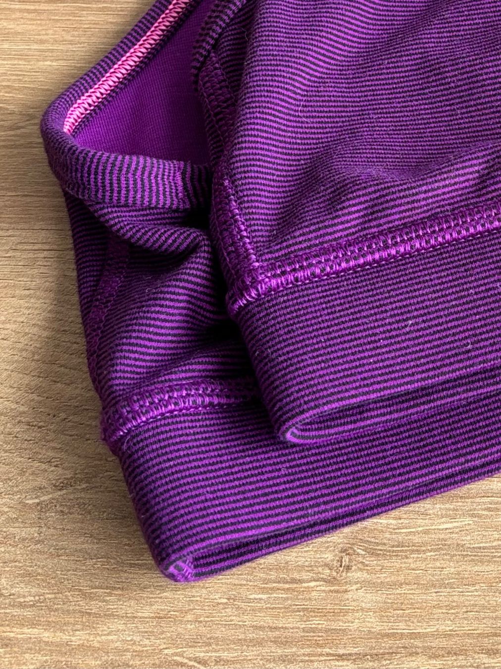 Lululemon Top: Lululemon Flow Y Bra IV - Absolut Neuwertig. – Nuovo (secondo la descrizione) da Bern venduto da lolapennt 2