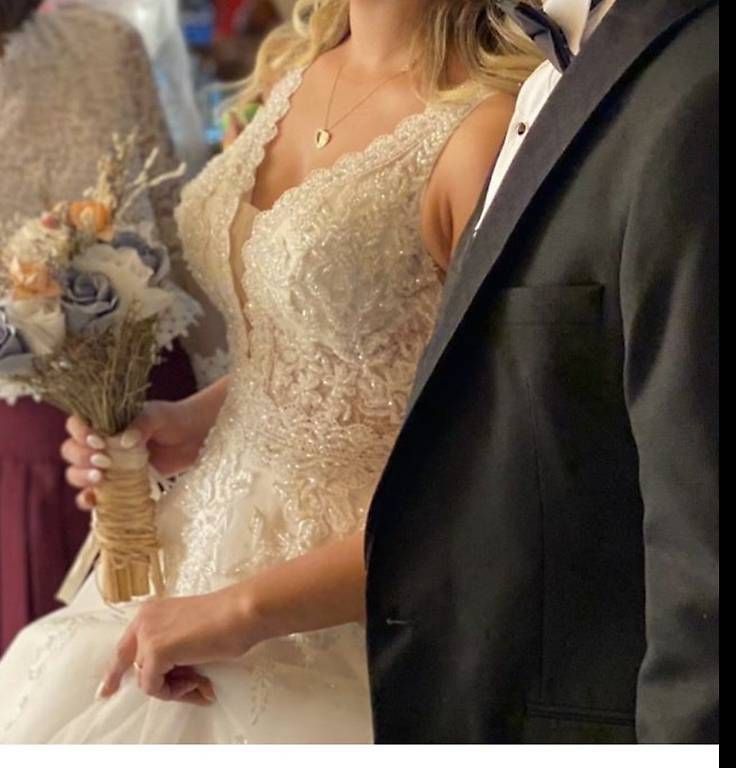 Kleider:     Brautkleid, Größe 36/38 – Gebraucht aus Hinterkappelen von zil_f2l9