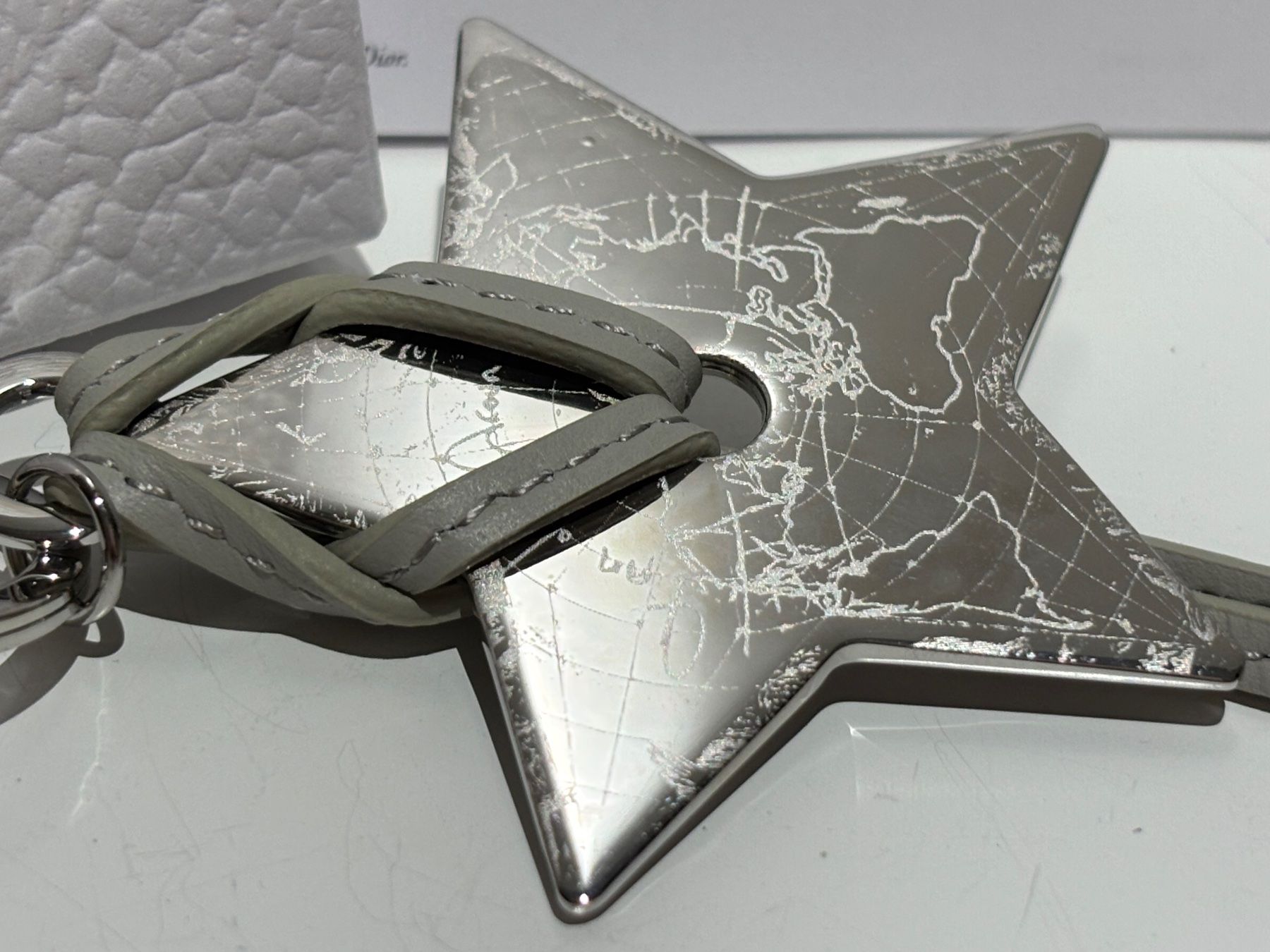 Dior Portachiavi: NEW DIOR Silver Star Keychain – Nuovo (secondo la descrizione) da Winterthur venduto da Atelier.W 4