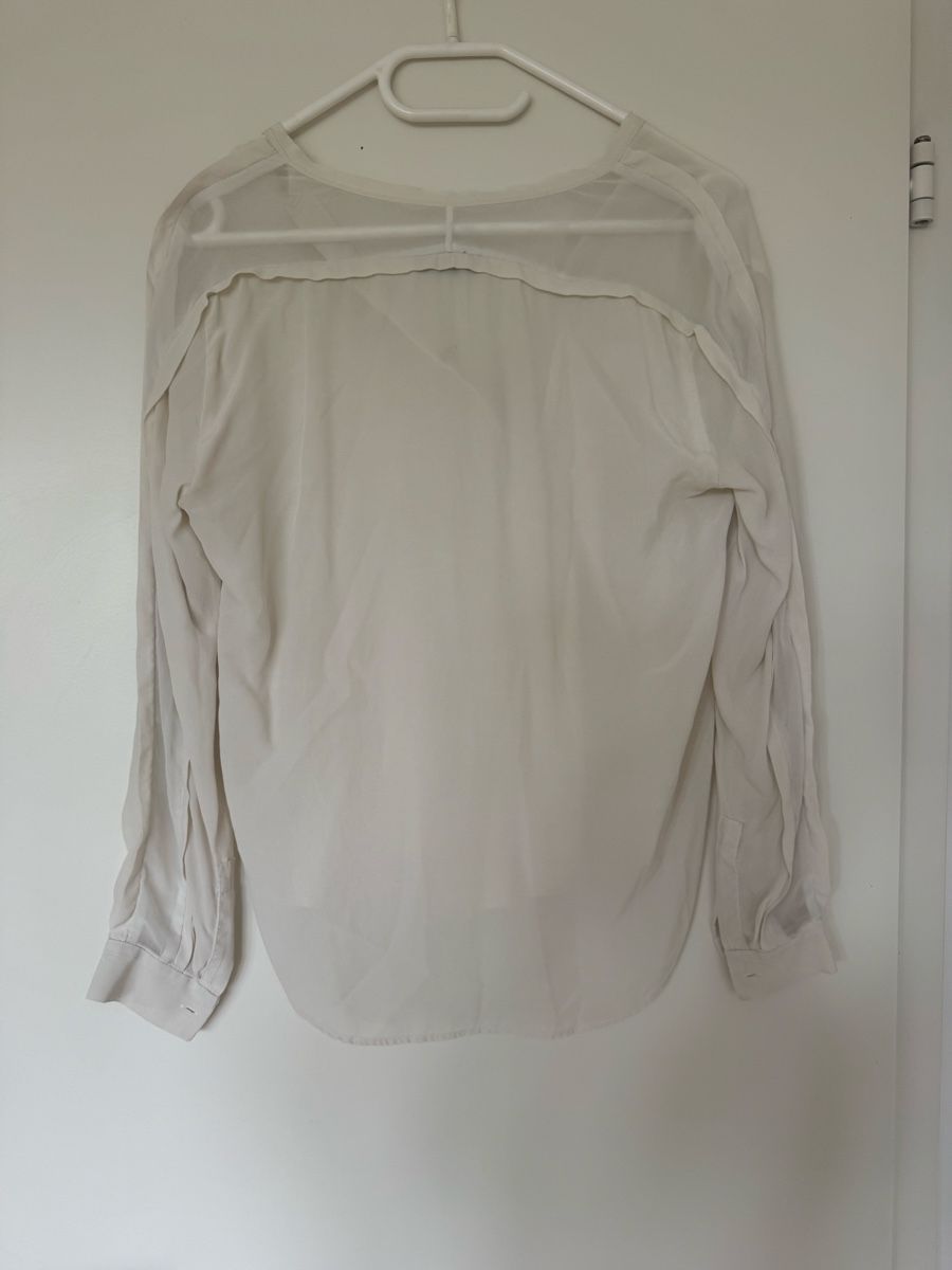 Sandro Camicette: Elegante, weisse Seidenbluse von Sandro – Usato da Zürich venduto da Chanelle07 1