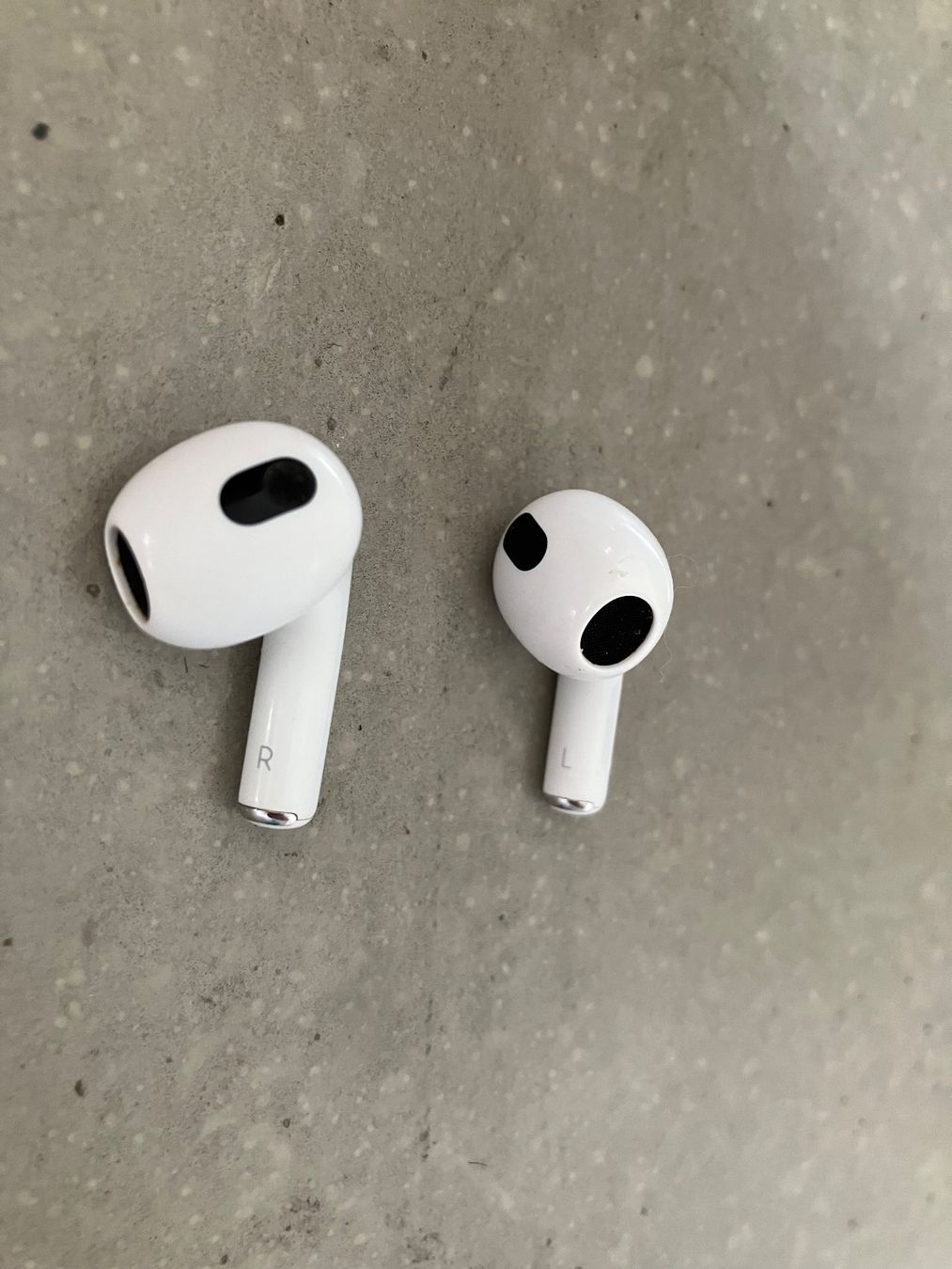 Apple Cuffie: Apple AirPods 3 – Usato da Lausanne venduto da mr.v 5