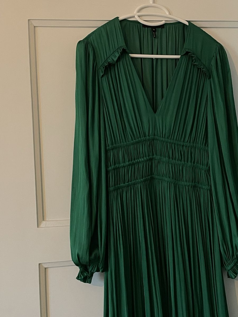 Maje Kleider: Maje Long pleated effect dress green – Neu (gemäss Beschreibung) aus Zürich von geraldinebiene 1