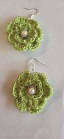 Boucles d'oreilles fleur crochetées vert printemps neuf!