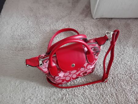 Handtasche rot Kirschmotiv mit Trageriemen neu