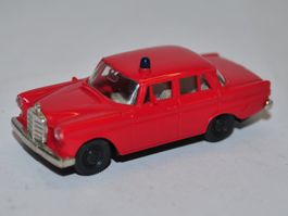 Brekina PKW Mercedes Feuerwehr (PDB043)