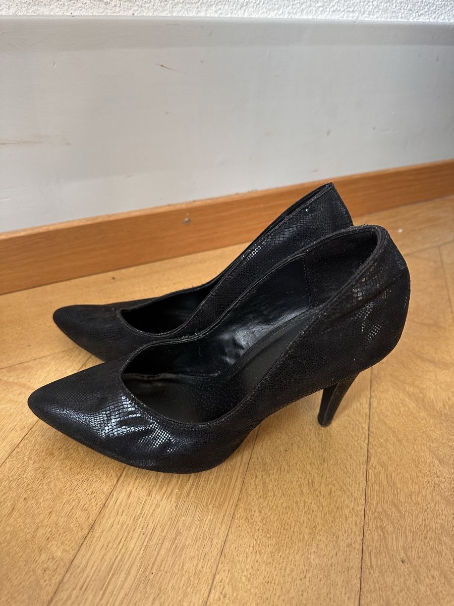 Scarpe da donna: Schwarze Pumps Gr. 38 – Usato da Zürich venduto da sin_q2m2 1
