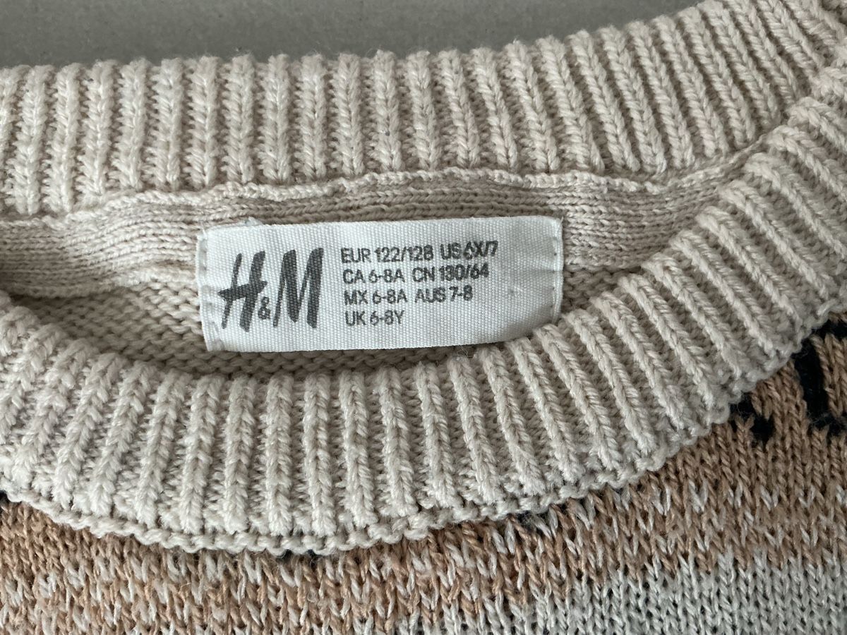 H&M Pullover & Sweatshirts: Pullover 122/128 von H&M – Gebraucht aus Pfäffikon SZ von baenzli80 1