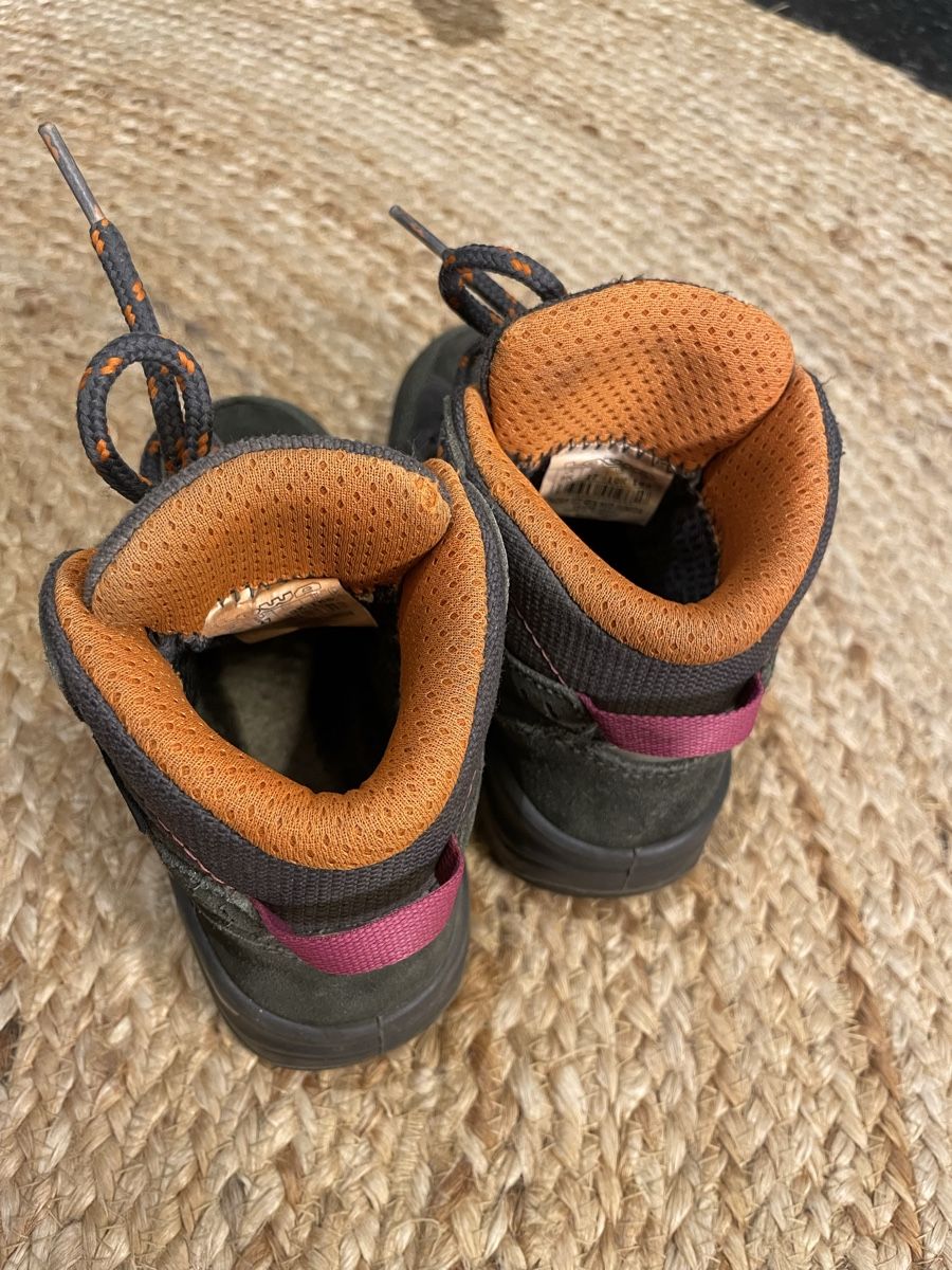 Lowa Scarpe per ragazzi: Lowa Gore-Tex Wanderschuhe Gr. 27 – Usato da Windisch venduto da rascale 2