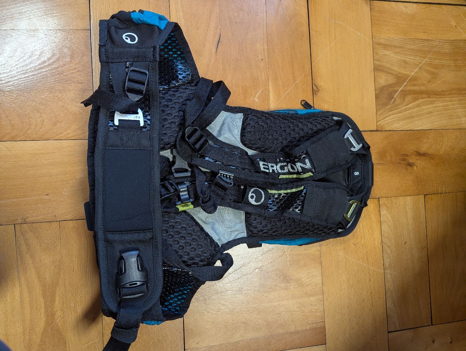 Ergon Zaini: Ergon BE1 Enduro MTB Rucksack mit Trinkfach – Usato da Stans venduto da angelajanequick 8