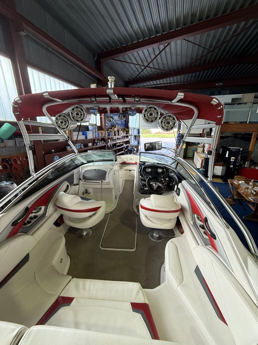 Monterey Boote: Monterey 244 FSX – Gebraucht aus Chevroux von soutonaval 9