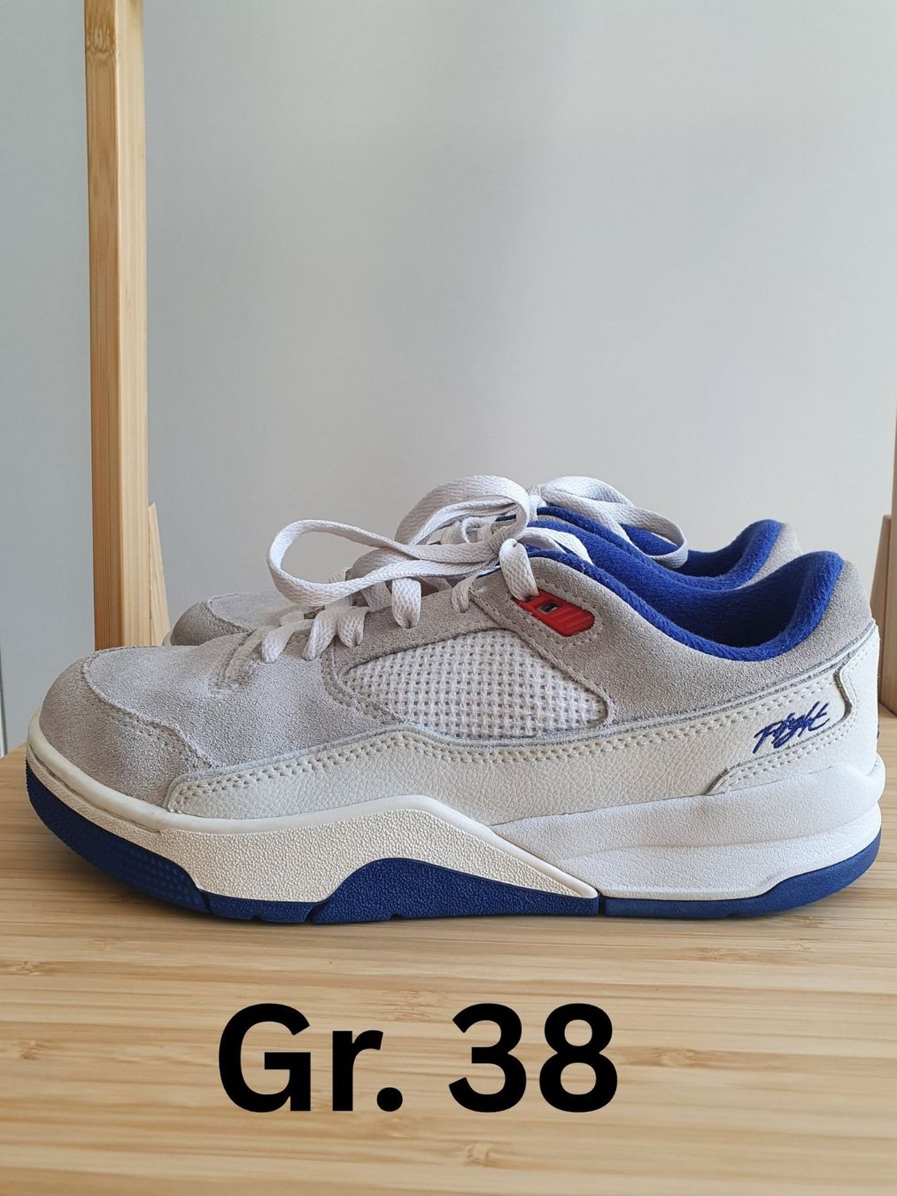 Jordan Chaussures hommes: Gr.38 Kinder Sneaker / Jordan – D'occasion à Neunkirch par M.Costa1