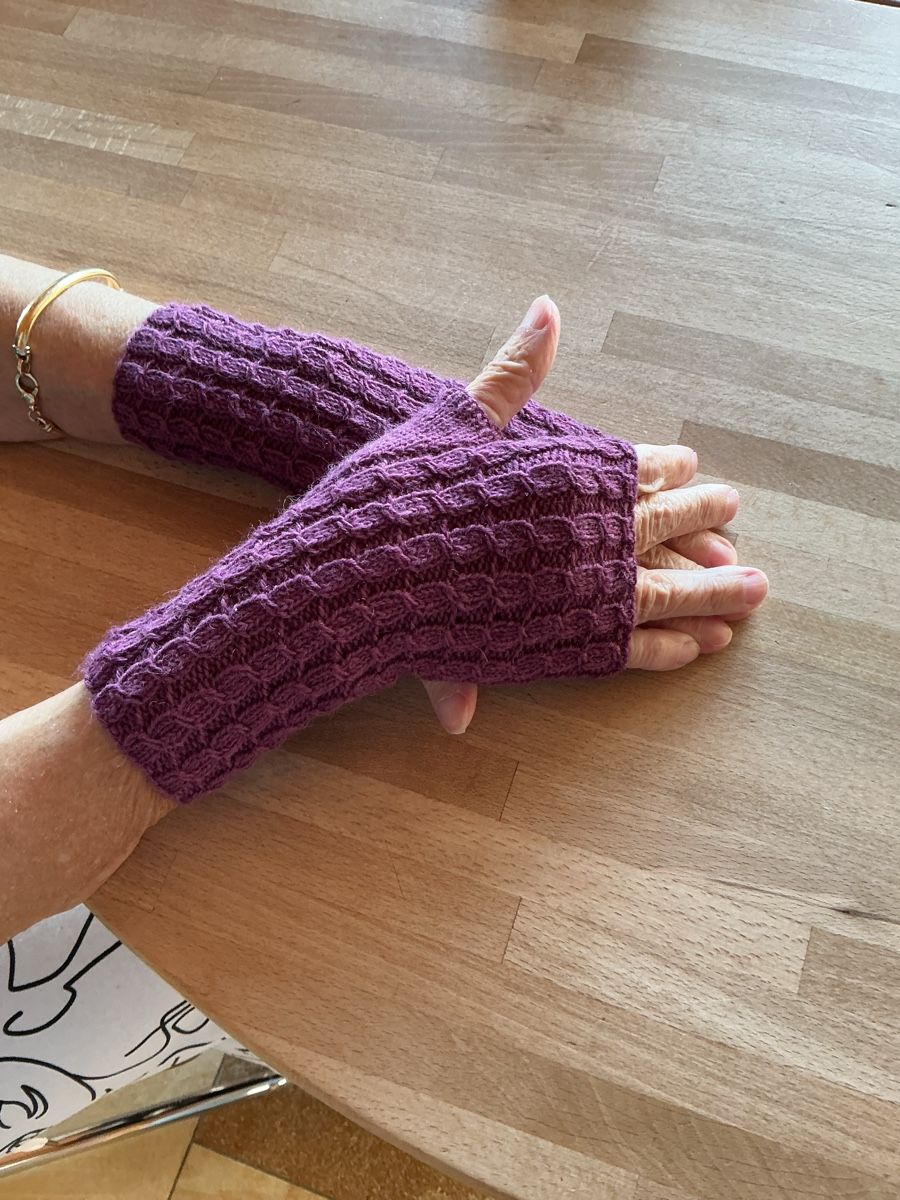 Sonstige Kleidung & Accessoires: Chauffe-poignets – Neu (gemäss Beschreibung) aus La Neuveville von tricoly 1