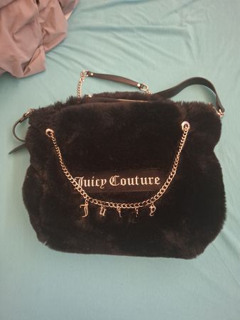 Sac Juicy Couture noir en fausse fourrure !