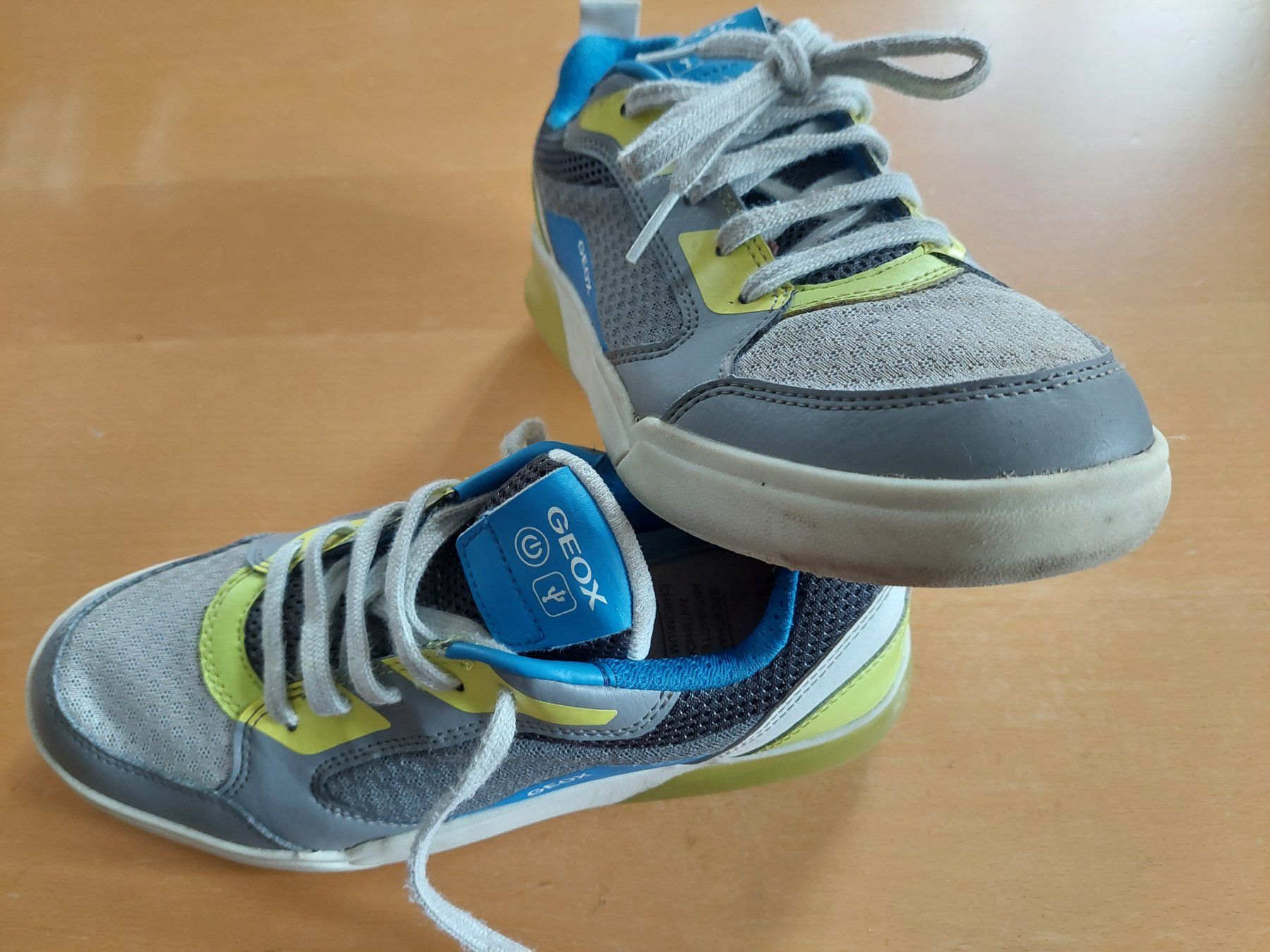 Geox Scarpe per ragazzi: Geox Respira Sneaker   Gr.37 – Usato da Zürich venduto da meymano 8