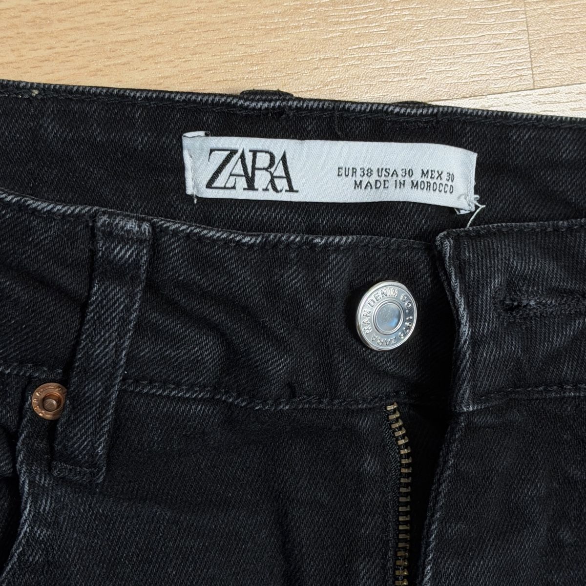 Zara Jeans: Zara Shorts – Gebraucht aus Kilchberg ZH von King_Arth 2