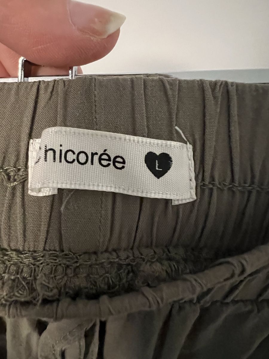 Pantaloni: Chicoreé, khaki Sommer Shorts Gr.L – Usato da Winterthur venduto da mel_wy 2