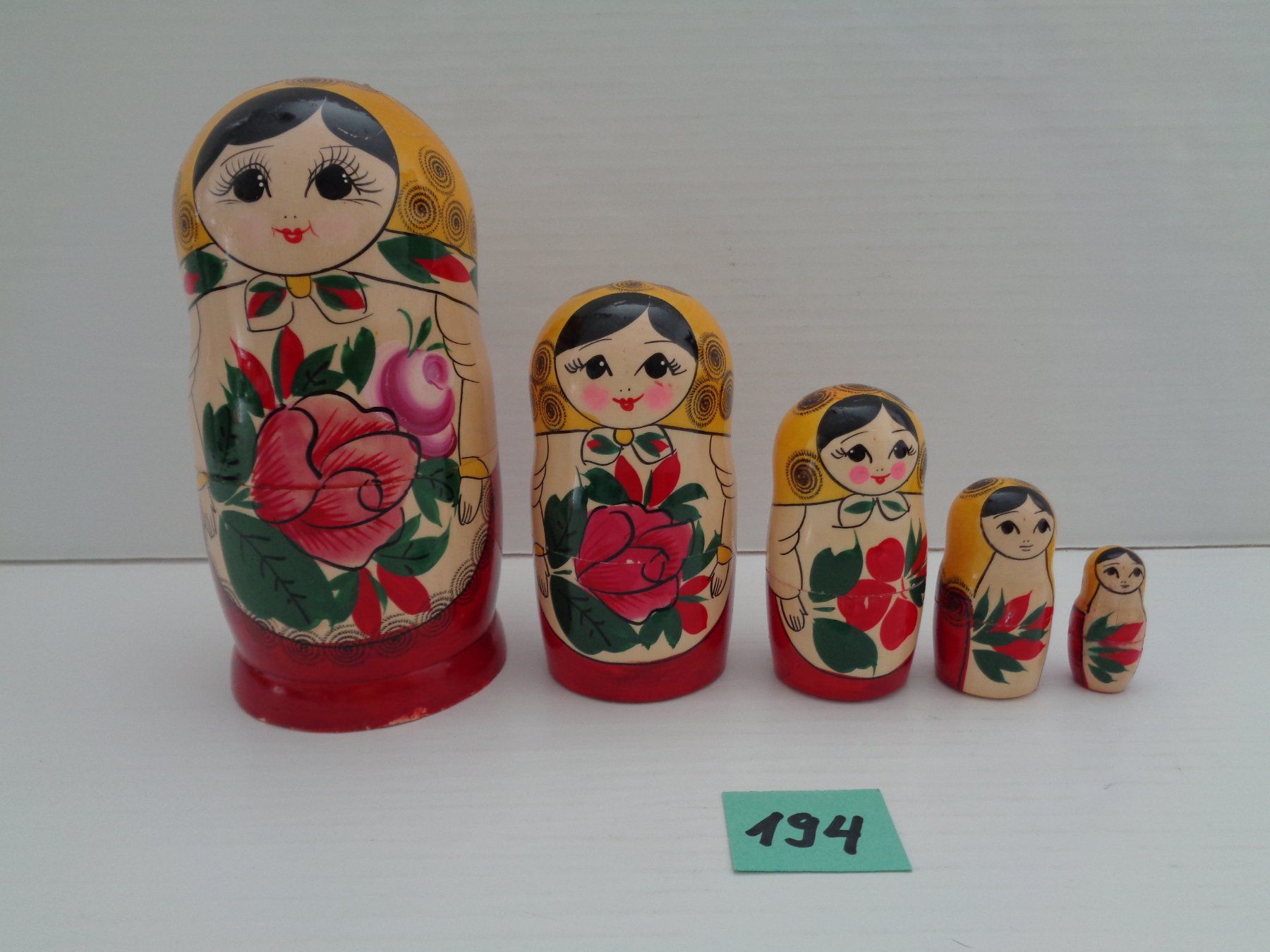 Figuren: Matroschka-Babuschka 5-teilig – Gebraucht aus Chur von omonia
