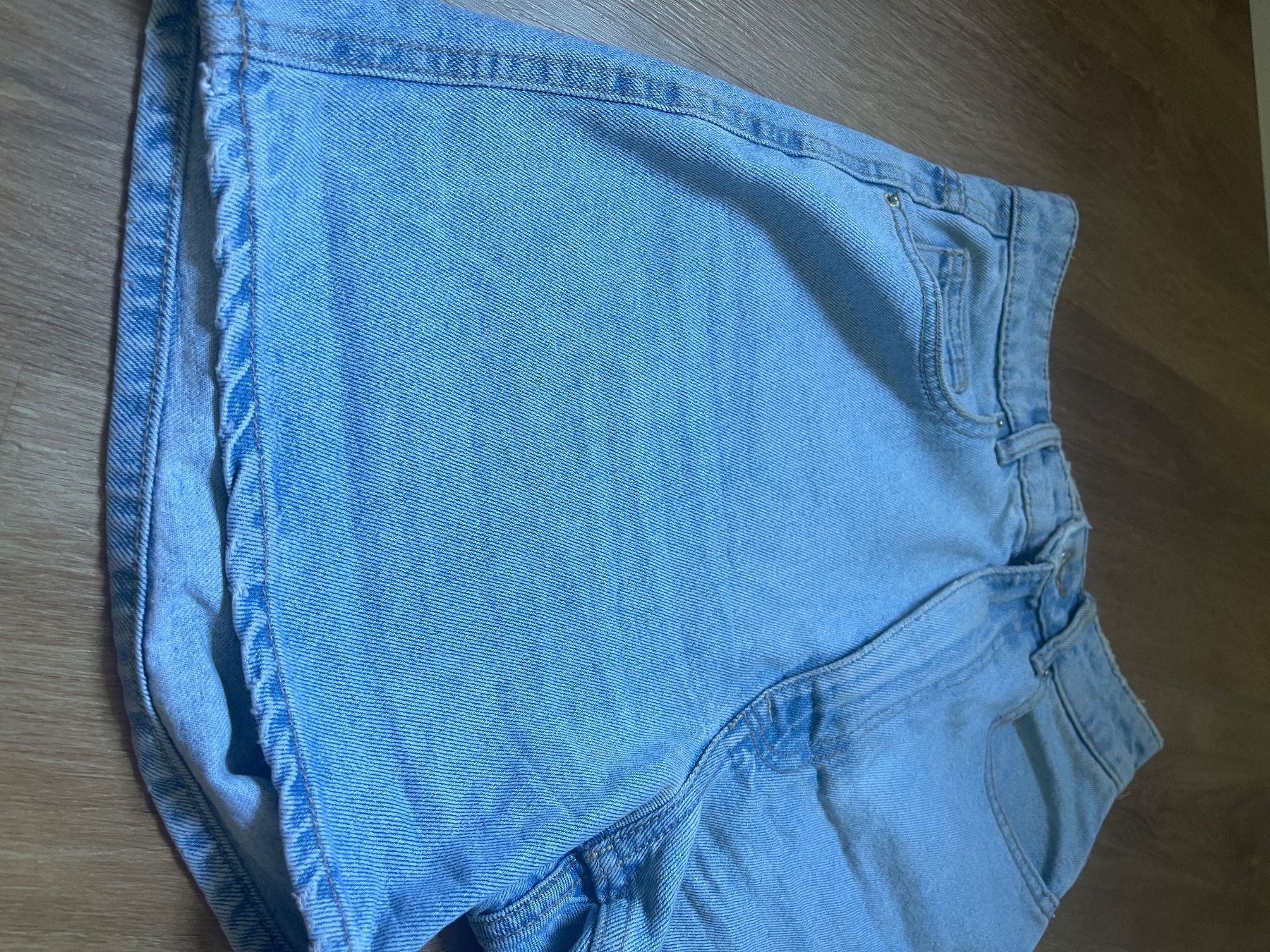 Zara Jeans: Hellblaue High-Waist Jeans Zara Gr 34 – Usato da Bassersdorf venduto da Sandy456 1