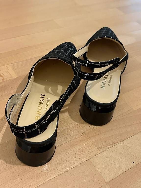 Brunate Scarpe da donna: Pumps Brunate – Usato da Zürich venduto da aar_nj5b 1