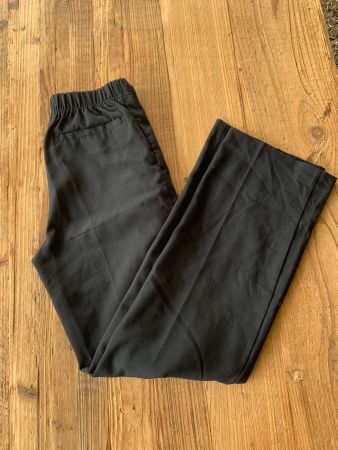Weekday Hose schwarz Gr. 34 Polyester Viskose Elasthan