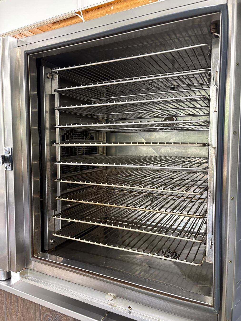 Elettrodomestici da cucina: Gastro Combisteamer Convotherm OSP – Usato da Flühli LU venduto da Overland_Motors 2