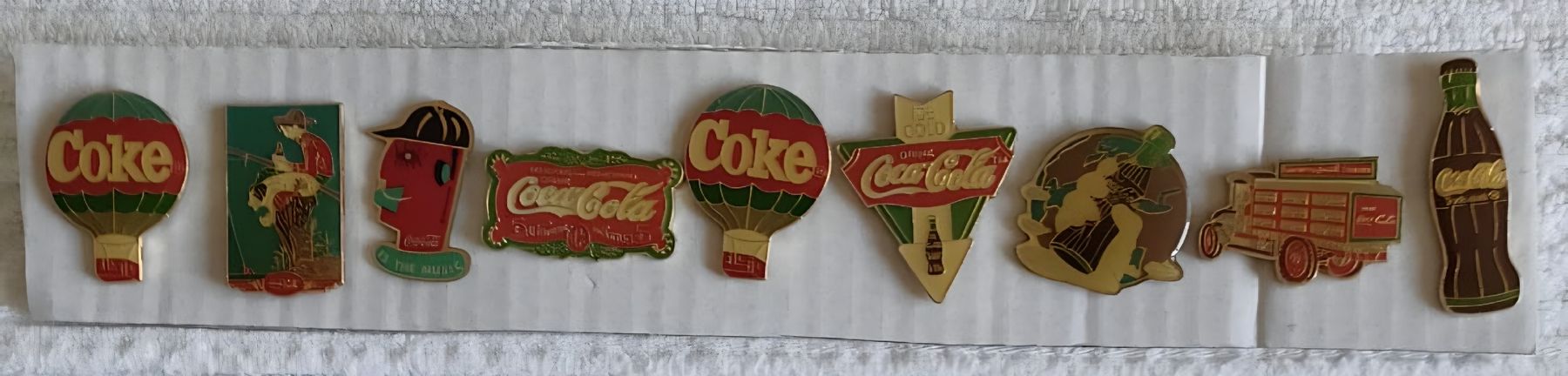 Coca-Cola Plaketten & Abzeichen: Coca Cola Pins – Gebraucht aus Luzern von Luzern_Energy