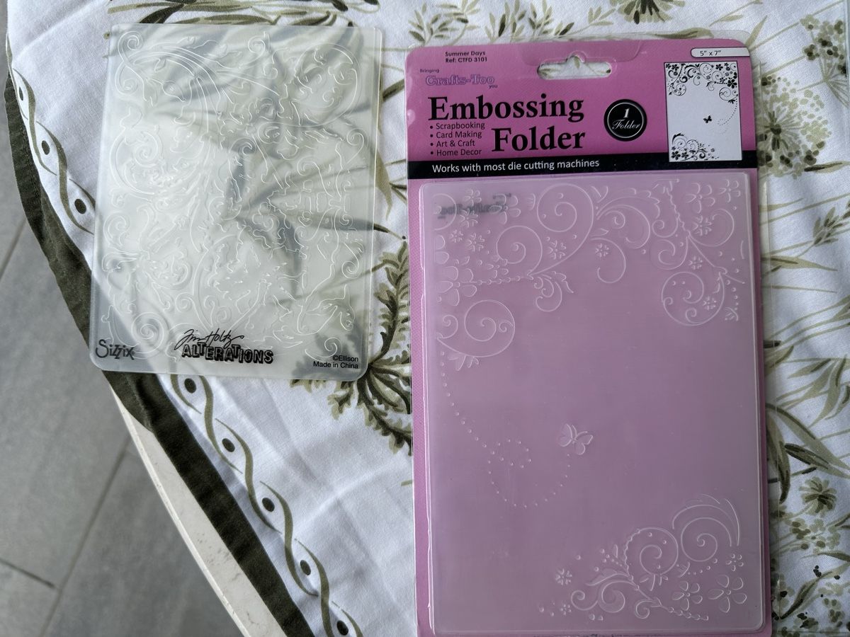 Sizzix Pochoirs: Embossing Folder/Prägefolder/Stanzschablonen-Set, Basteln – D'occasion à Seuzach par Delfin200 3
