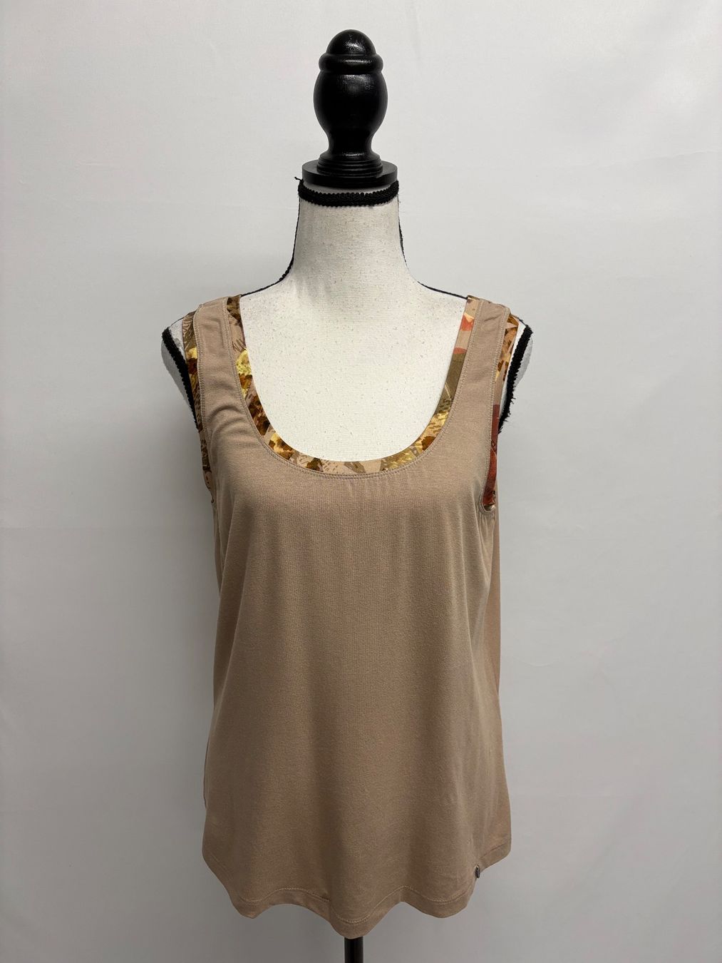 Tops: Gollehaug Top Beige mit Muster 40 Viskose – Neu (gemäss Beschreibung) aus Regensdorf von secondchancefashion 1