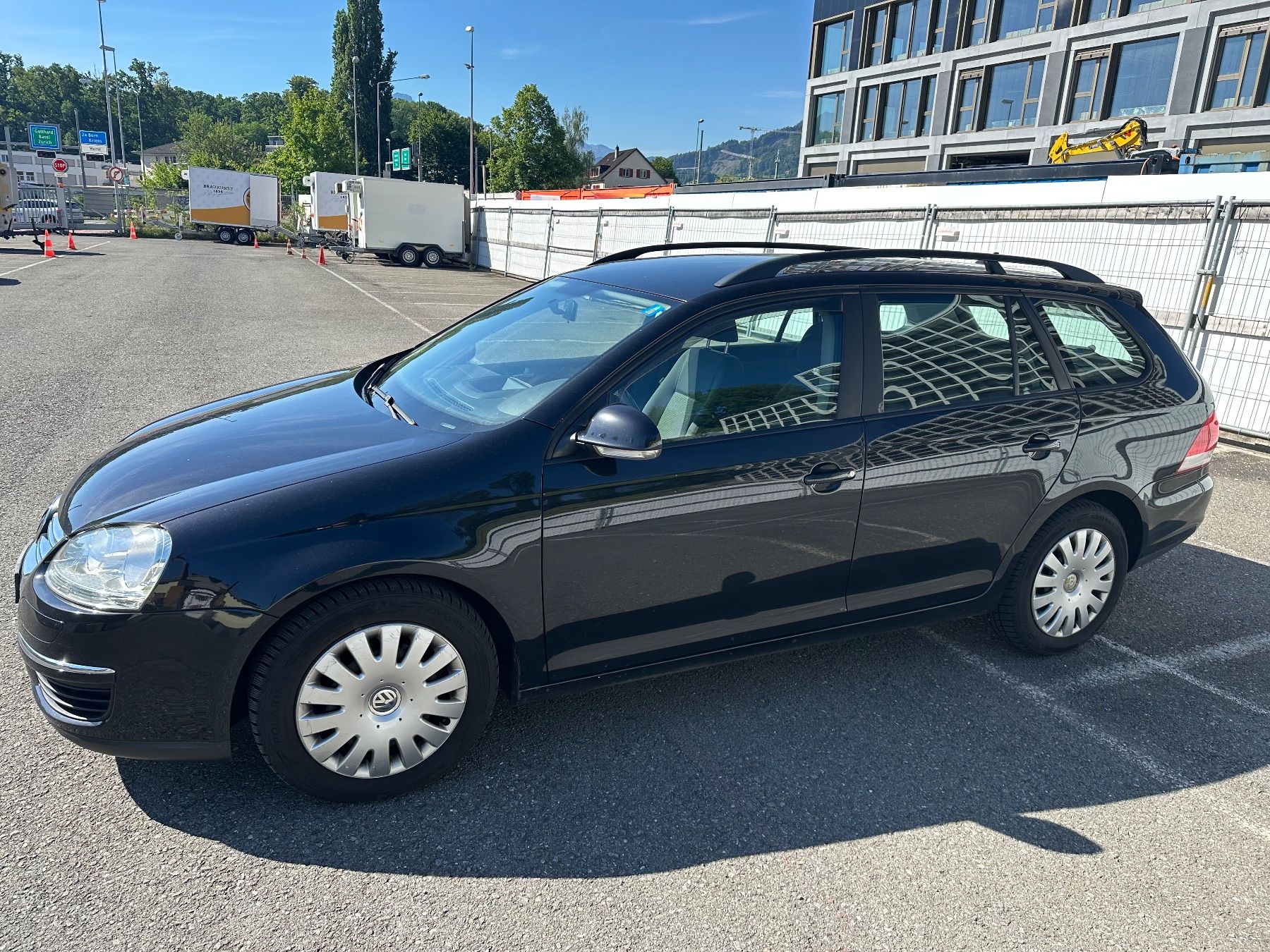 VW Automobili: VW Golf Variant 1.9TDI – Usato da Zug venduto da skender012