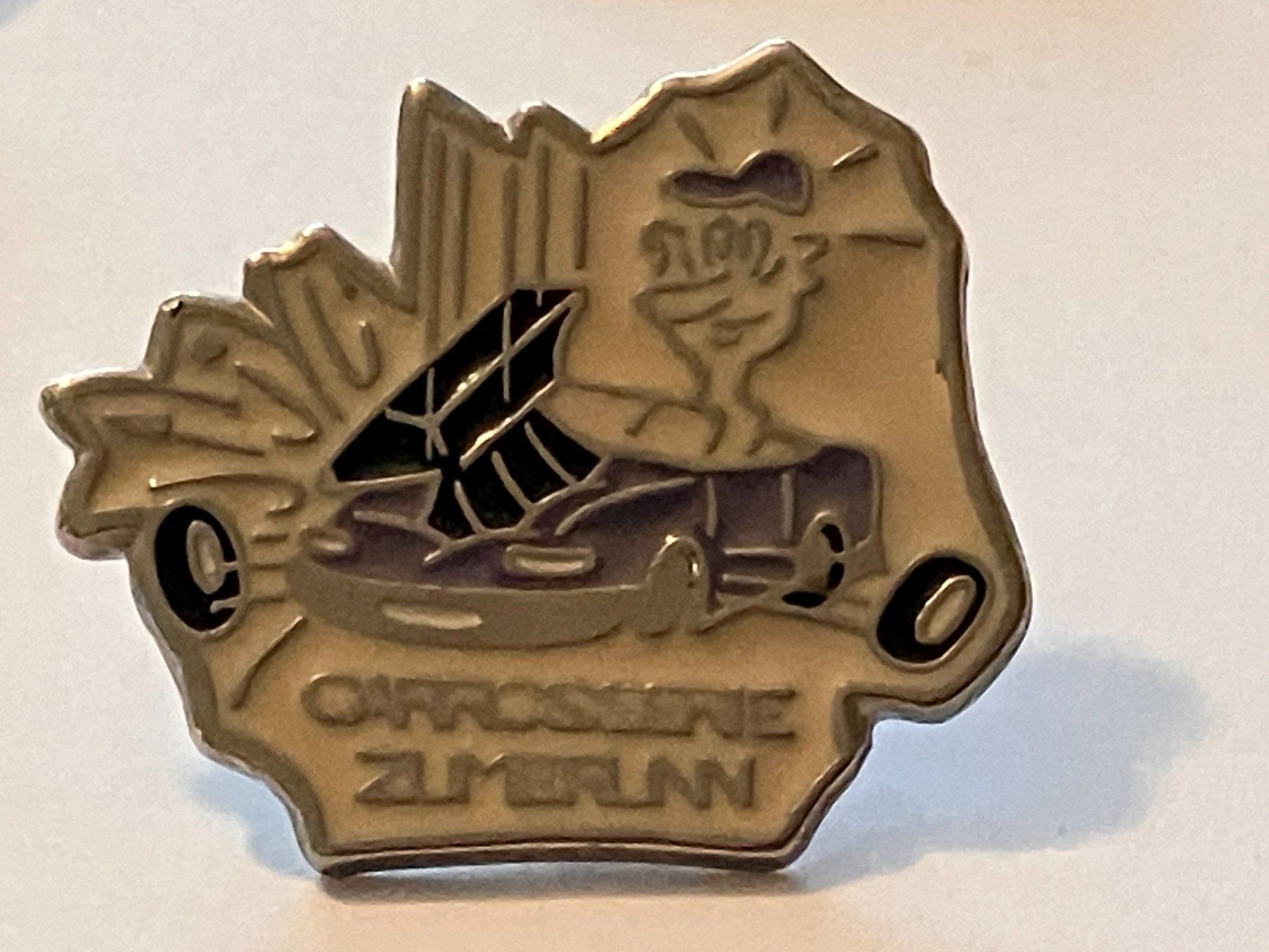 Placchette & Badge: 1 Pin Carrosserie Zumerunn – Usato da Basel venduto da djwwpp