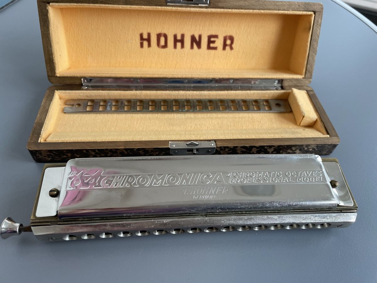 Hohner Strumenti musicali: Hohner Mundharmonika 64 Chromonica – Usato da Zug venduto da Namago 2