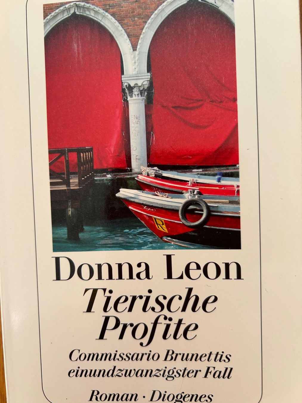 Bücher: Donna Leon - Tierische Profite – Gebraucht aus Menziken von August2023