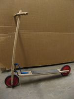 Antikes Trottinett