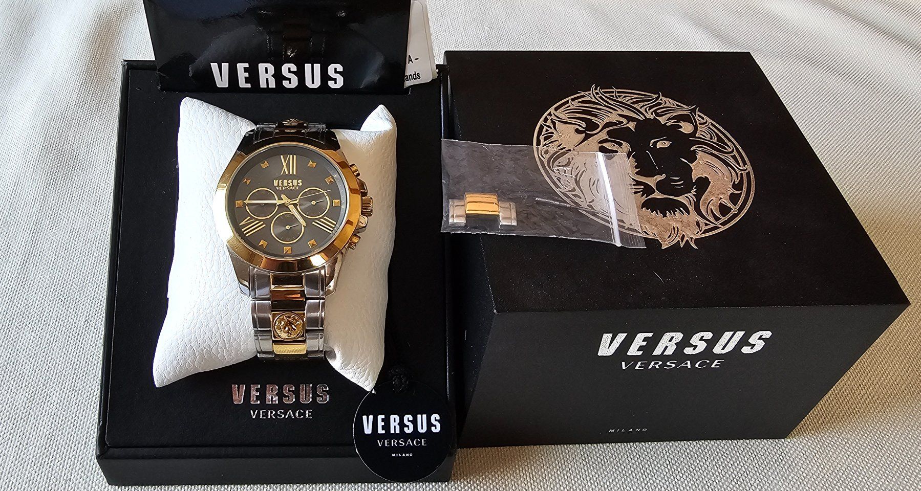 Versace Orologi: VERSUS VERSACE Chrono Elegante Herrenuhr 47mm – Usato da Speicher venduto da Lemore 1