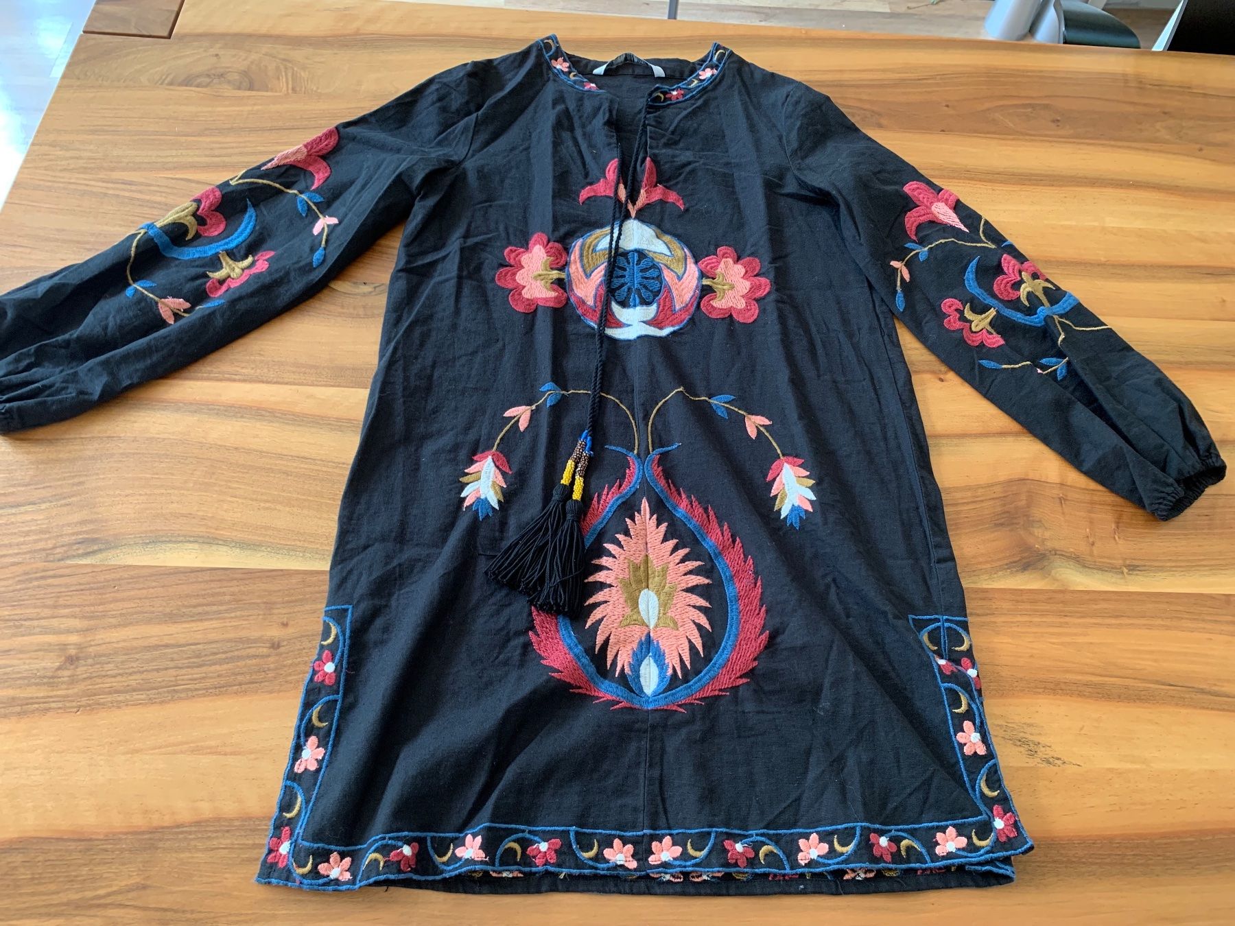 Zara Kleider: ZARA schwarzes Tunikakleid mit Stickerei Boho Gr. S – Neu (gemäss Beschreibung) aus Meiringen von snahhanssnah
