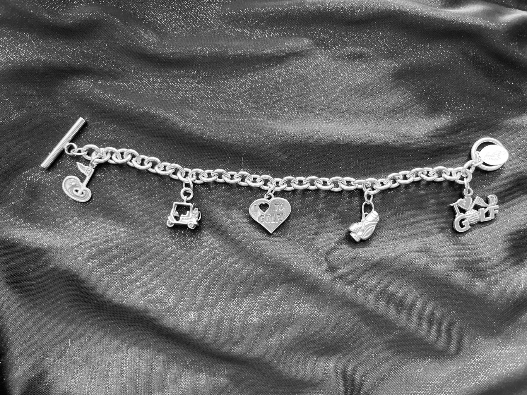 Armbänder & -reifen: Armband mit Charms – Gebraucht aus ST. GALLENKAPPEL von EliB