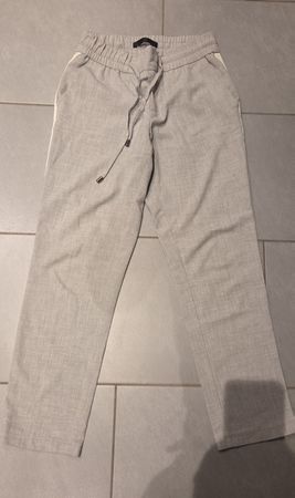 Leichte Sommerhose, Grösse 34/28, grau mit weissen Streifen