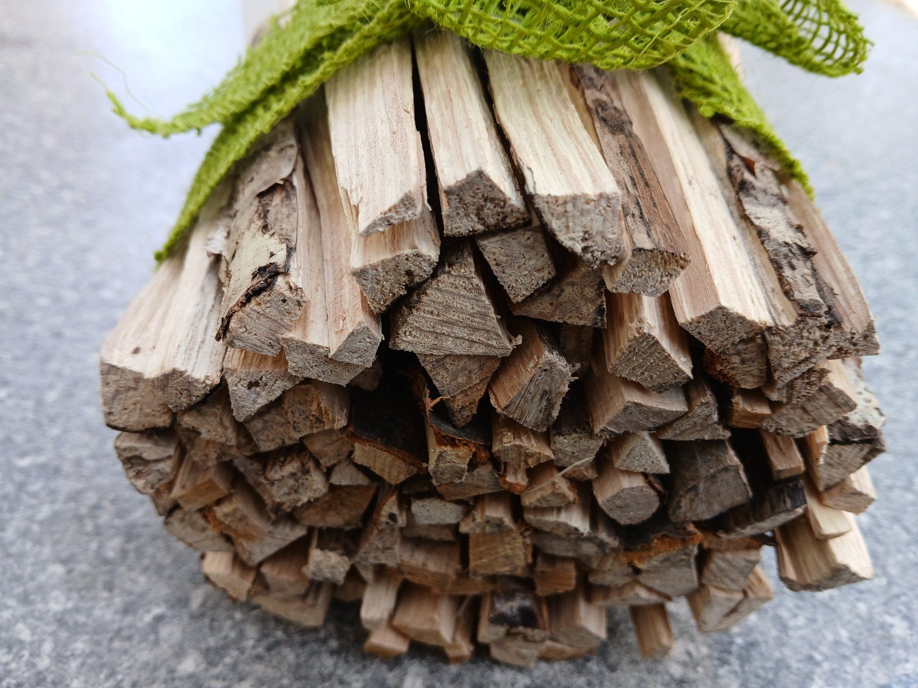 Articoli in legno: Feuerholz – Usato da Laupersdorf venduto da Kbr06