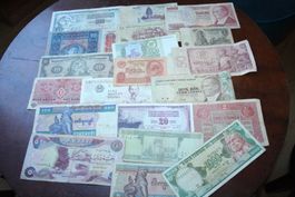 Lot 4 Vieux billets différents