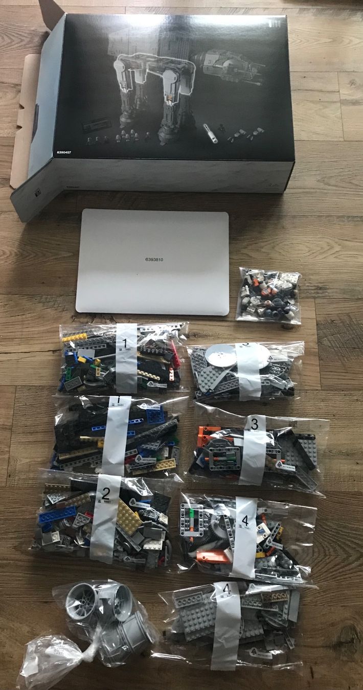Lego Baukästen: LEGO Star Wars 75313 UCS AT-AT – Gebraucht aus Châtel-St-Denis von  8