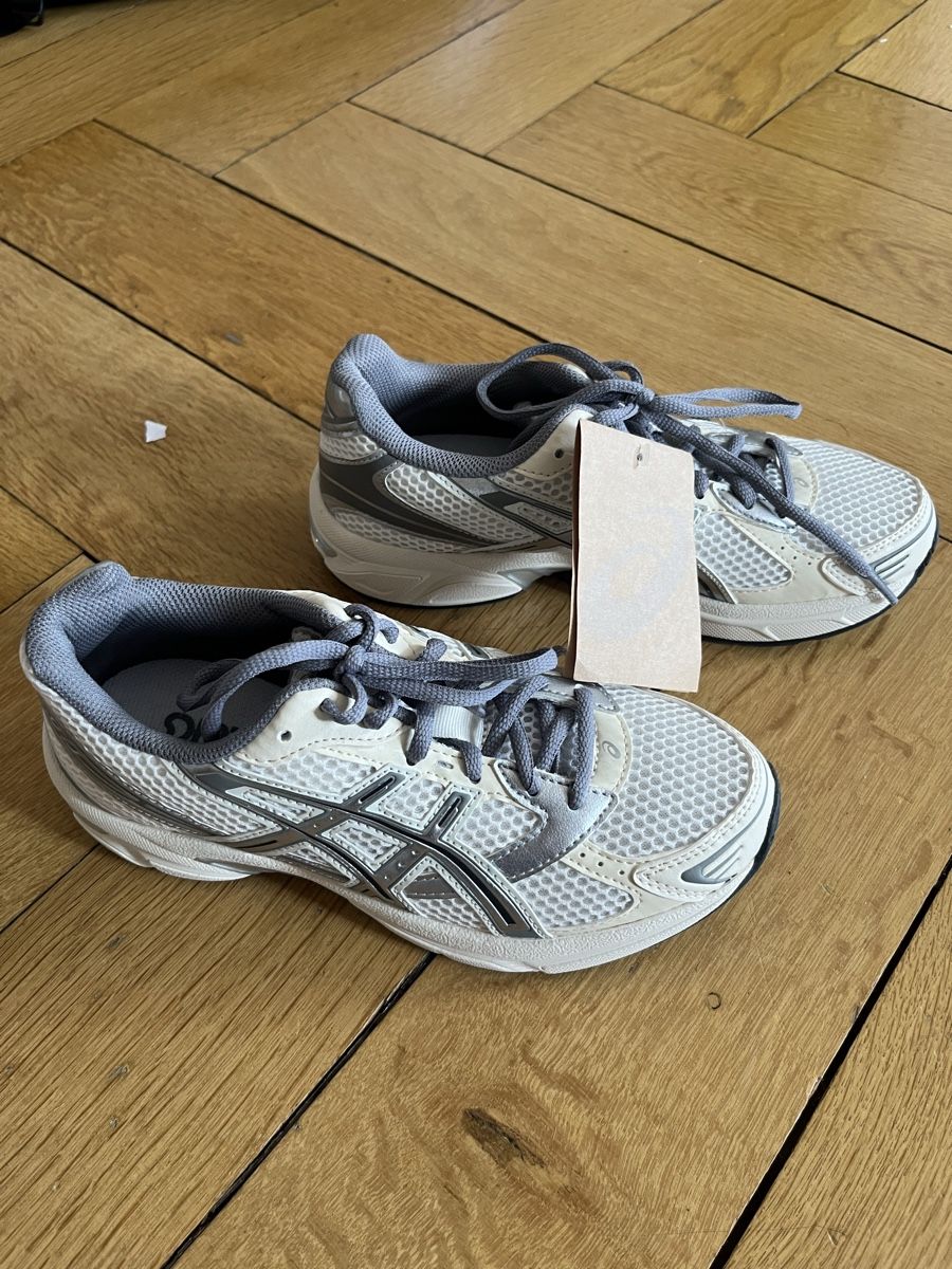 Asics Chaussures femmes: Asics Sneaker – Neuf avec emballage d'origine à Bern par jac_8lps 1