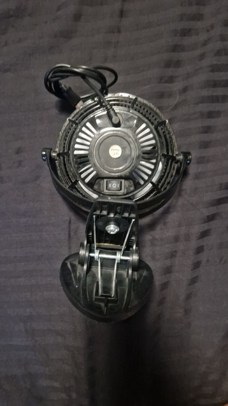 Ventilatoren: Schreibtischventilator – Neu (gemäss Beschreibung) aus Au ZH von Raph__02 1