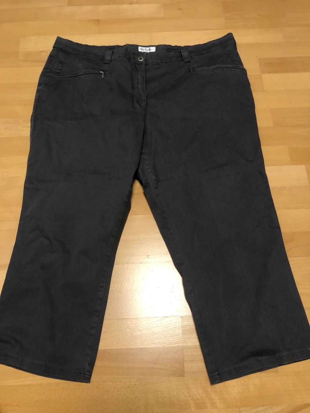 Ulla Popken Hosen: Hose 7/8  - Gösse 52 - Ulla Popken – Neu (gemäss Beschreibung) aus Oberuzwil von jabano