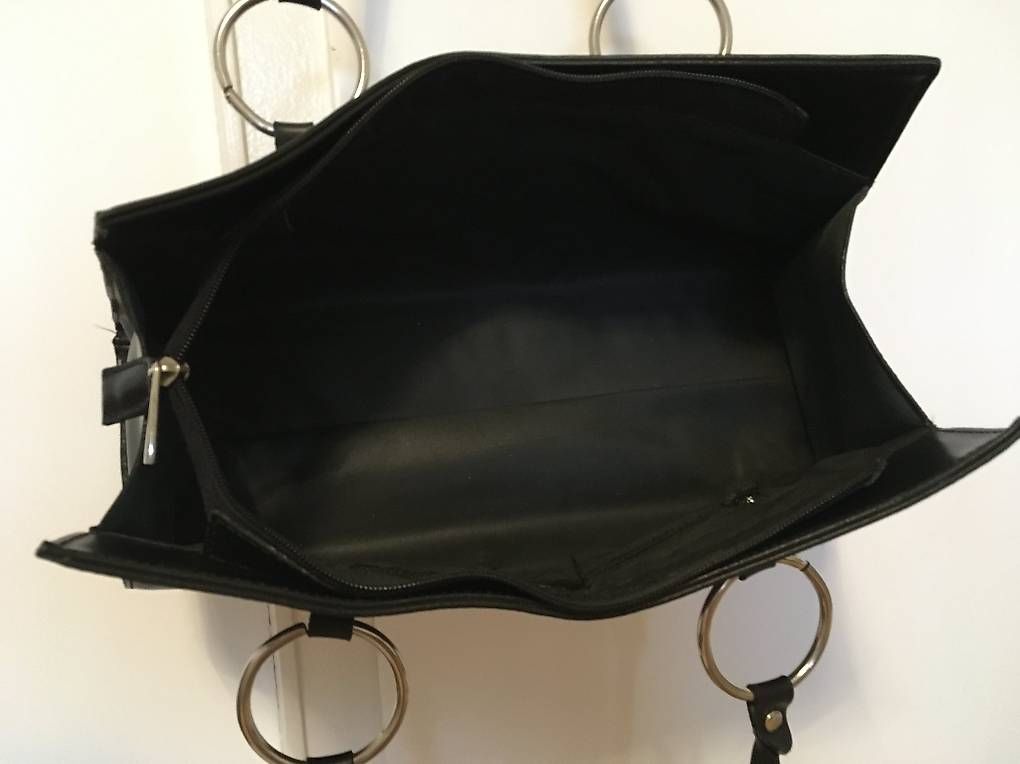 Taschen für Damen: Lederhandtasche schwarz, Handtasche echt Leder – Gebraucht aus Oberterzen von fla_2f9q 3