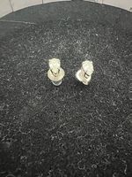 Ohrstecker mit Tropfenstein, klein, silberfarben