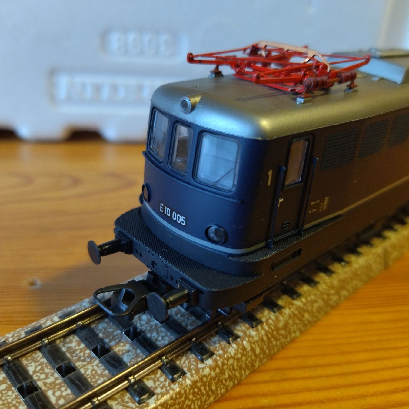 Lima Modelleisenbahnen: Lima E-Lok E 10 005 (647) – Gebraucht aus Basel von BeanieUp 3
