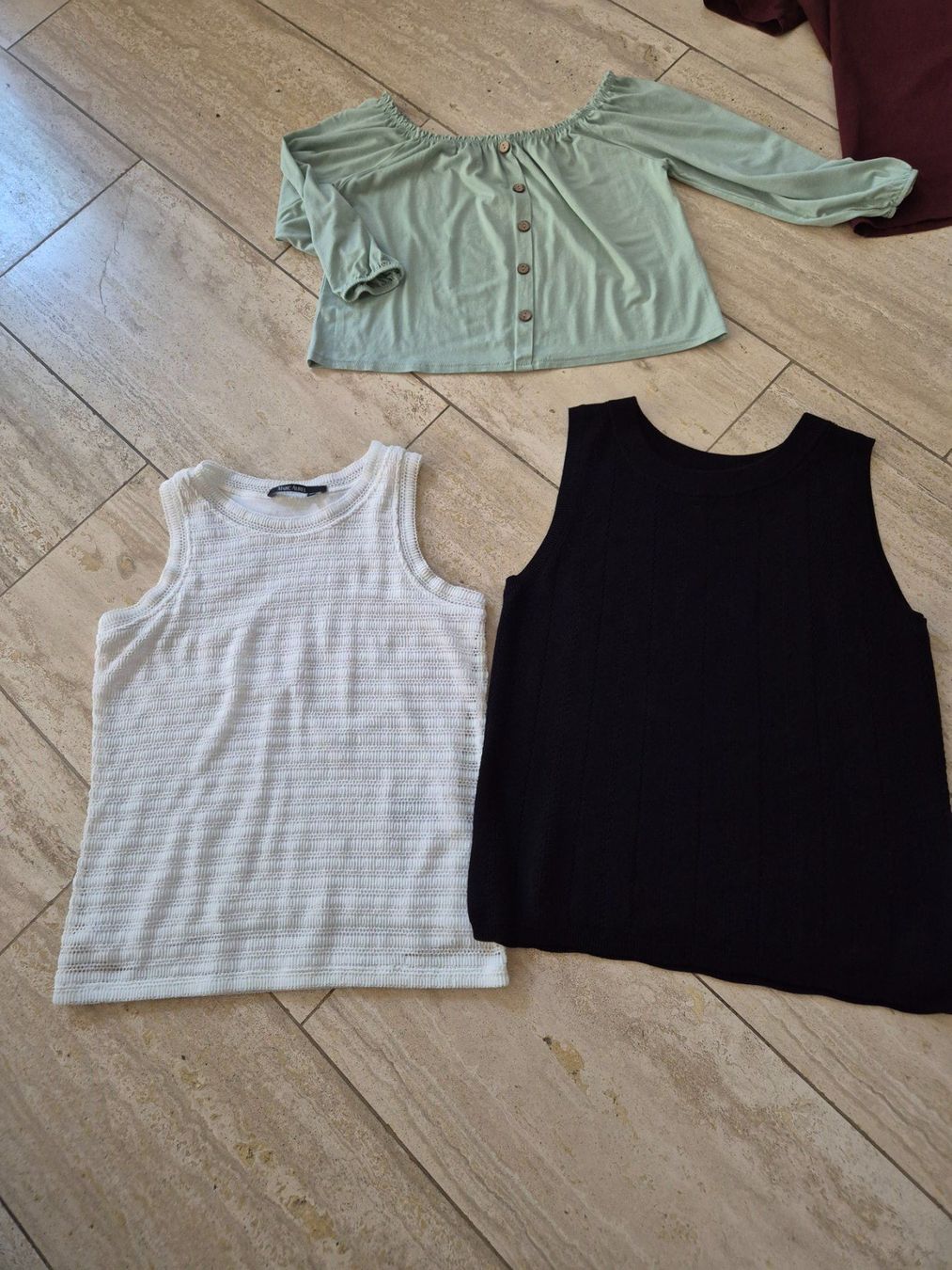Lots de vêtements: SCHNÄPPCHEN Verschiedene Oberteile Marc Aurel, etc. – D'occasion à Chur par polly07